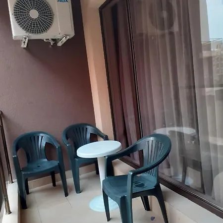 شقة Parus 4 *